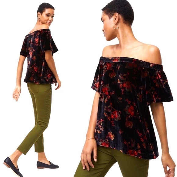 LOFT Velvet Off the Shoulder Dark Floral Top, Flutter Sleeve - Size Medium NWT - Picture 2 of 8